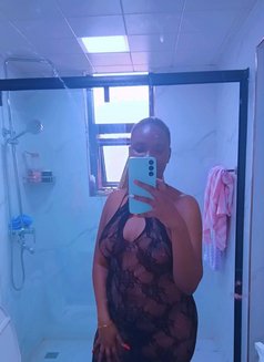 Buffy Gal - puta in Nairobi Photo 2 of 5