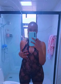 Buffy Gal - puta in Nairobi Photo 3 of 5