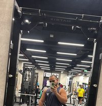 Bugatti Curve - Male escort in Amsterdam