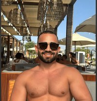 Bugatti Curve - Male escort in Al Manama