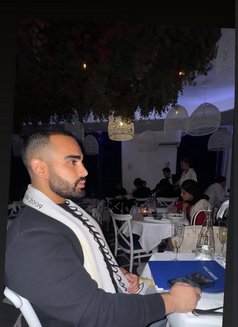 Bugatti Curve - Male escort in Riyadh Photo 5 of 8