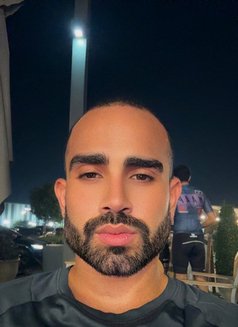 Bugatti Curve - Male escort in Riyadh Photo 7 of 8