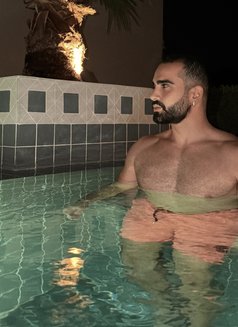 Bugatti Curve - Male escort in Kuwait Photo 9 of 9