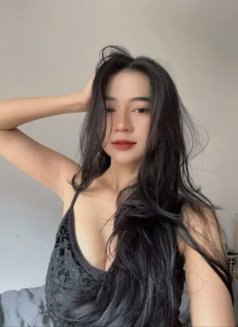 Bùi Oanh - escort in Dammam Photo 2 of 6