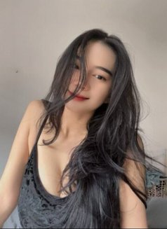 Bùi Oanh - escort in Dammam Photo 3 of 6