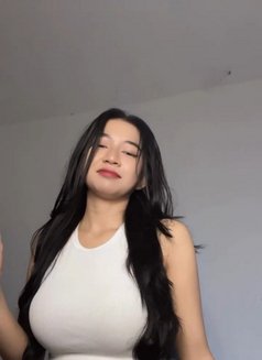 Bùi Oanh - escort in Dammam Photo 4 of 6