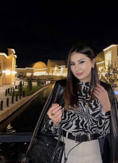 Buket - puta in İstanbul Photo 5 of 8