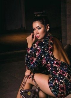 Buket - puta in İstanbul Photo 7 of 8