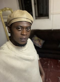 Bukola - Acompañantes transexual in Lagos, Nigeria Photo 2 of 4