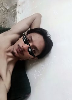 Bukyy - Acompañantes masculino in Mumbai Photo 1 of 3