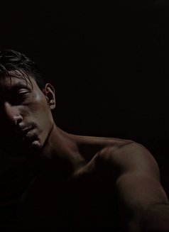 Bukyy - Acompañantes masculino in Mumbai Photo 2 of 3