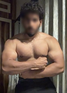 Bull for Couples & Ladies - Male escort in Mumbai Photo 3 of 21