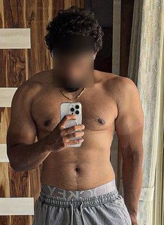 Bull for Couples & Ladies - Male escort in Mumbai Photo 7 of 21