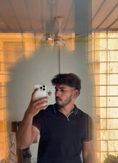 Bull for Couples & Ladies - Male escort in Mumbai Photo 13 of 21