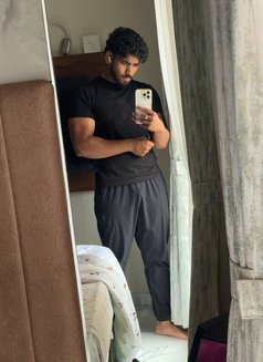 Bull for Couples & Ladies - Male escort in Mumbai Photo 14 of 21