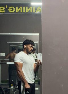 Bull for Couples & Ladies - Male escort in Mumbai Photo 15 of 21