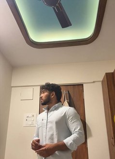 Bull for Couples & Ladies - Male escort in Mumbai Photo 16 of 21