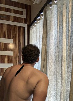 Untamedbeast - Male escort in Mumbai Photo 2 of 11