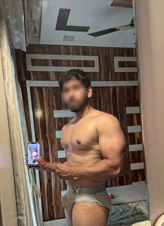 Untamedbeast - Male escort in Mumbai Photo 6 of 11