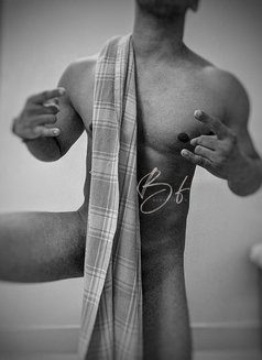 Bull for Cuckold Couple Mumbai/Pune - Male escort in Pune Photo 12 of 14