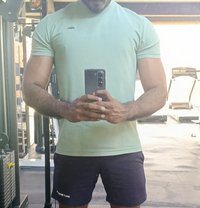 Bull - Acompañantes masculino in Colombo