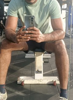 Bull - Male escort in Colombo Photo 3 of 3