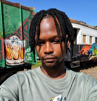 Bunnie - masseur in Nairobi