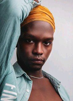 Bunnie - Acompañantes masculino in Nairobi Photo 9 of 10