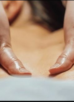 Bunny_ de Masseuse (VIP) DxB - Male escort in Dubai Photo 15 of 16