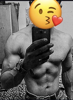 Bunny - Acompañantes masculino in New Delhi Photo 3 of 7