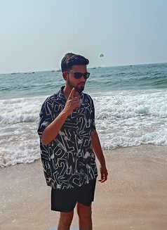 Bunny - Male escort in Candolim, Goa Photo 2 of 4