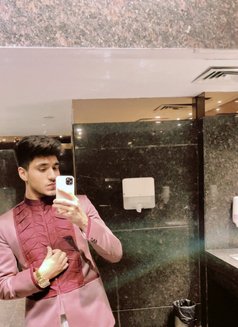 Bunny - Male escort in Ludhiana Photo 2 of 3