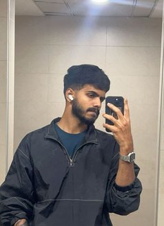 Bunny - Male escort in Mumbai Photo 3 of 4