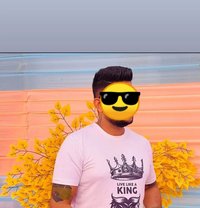 Independent male - Intérprete masculino de adultos in Pune