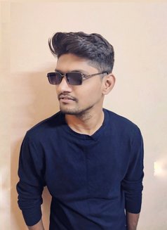 Bunny - Acompañantes masculino in Pune Photo 1 of 3
