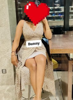 Bunny - puta in Colombo Photo 10 of 11