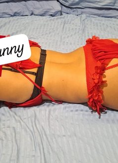 Bunny - puta in Colombo Photo 11 of 14