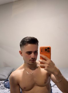 Burakzen - Acompañantes masculino in Ankara Photo 9 of 11