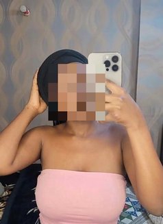 Bussy, Hot Independent African Escort - puta in New Delhi Photo 2 of 5