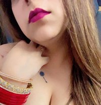 Busty Anchal - puta in Ahmedabad