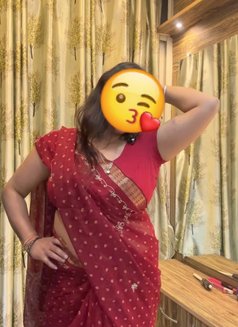 MATURE BHABHI CAM/ANAL QUEEN MEET - puta in New Delhi Photo 7 of 12