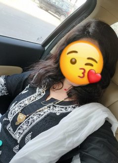 MATURE BHABHI CAM/ANAL QUEEN MEET - puta in New Delhi Photo 11 of 12
