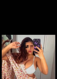 Busty girl... No Broker..cash payment - escort in Kolkata Photo 3 of 5