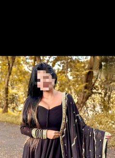 Busty girl... No Broker..cash payment - escort in Kolkata Photo 4 of 5