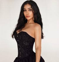 Busty LEILA - puta in Dubai Photo 24 of 28