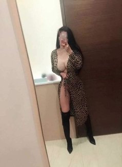 BUSTY MATURE MISTRESS IN TOWN - puta in Hong Kong Photo 3 of 12