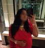 Busty Meher - puta in Mumbai Photo 6 of 8