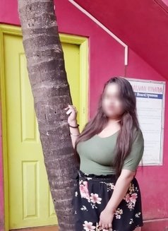 Busty Meher - puta in Noida Photo 6 of 8