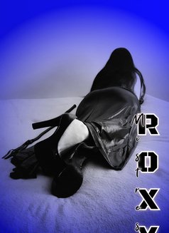 Busty Mistress Roxy - Kinky Dominatrix - dominatrix in Johannesburg Photo 27 of 28