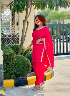 Pooja Bhabhi Meet/cam - puta in Noida Photo 18 of 22